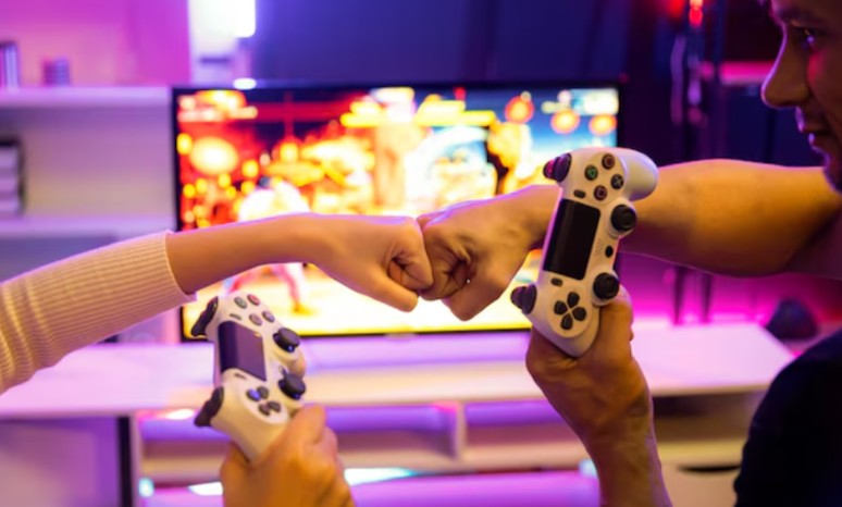 Understanding How Online Gaming Connects Digital Communities